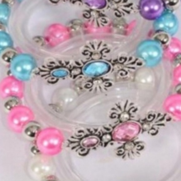 3 piece cross jewelry set ( pink/silver) - Picture 4 of 4